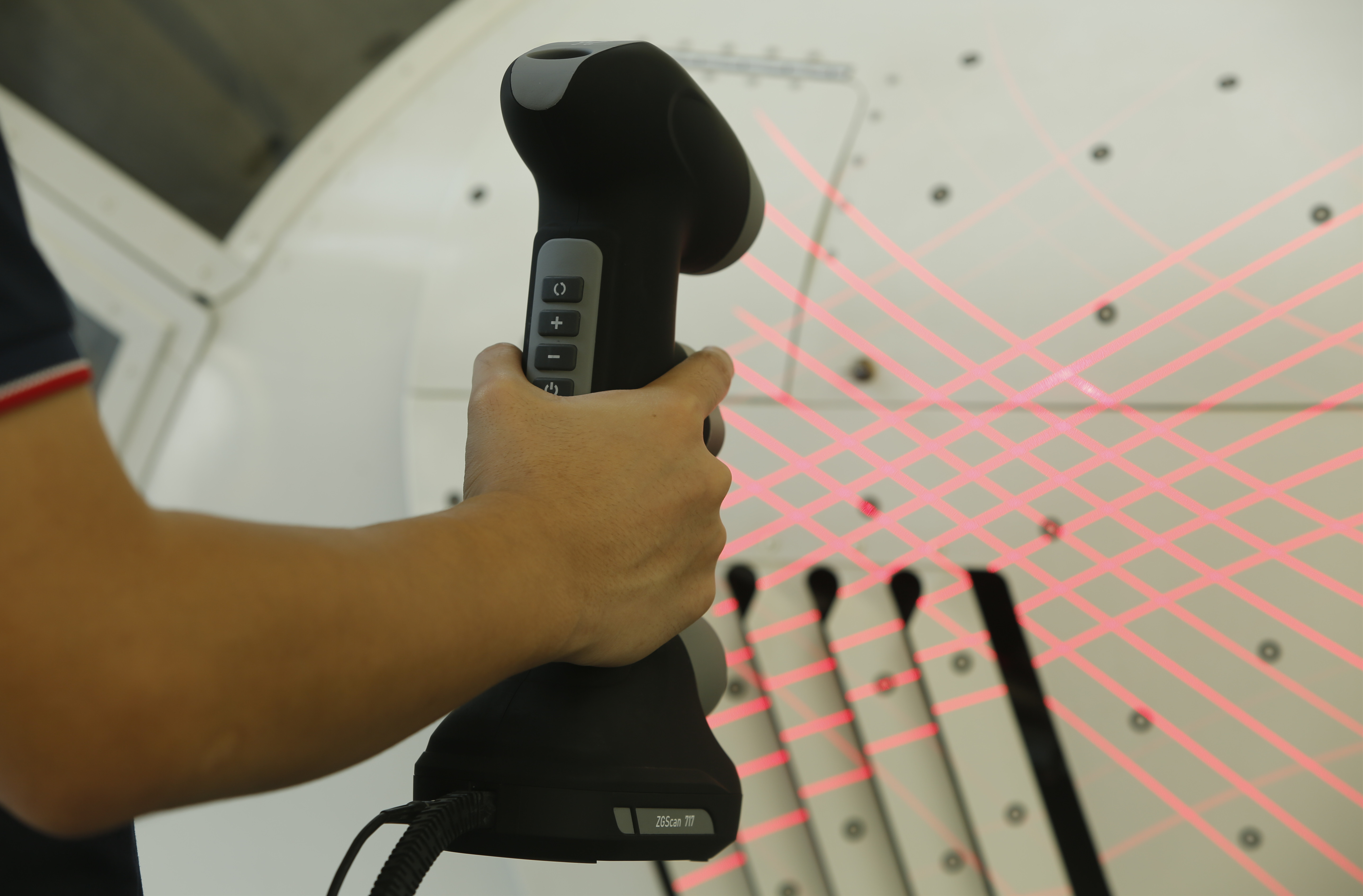 ماسح ثلاثي الأبعاد للهندسة العكسية