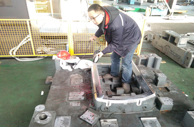 المسح ثلاثي الأبعاد لفحص العفن