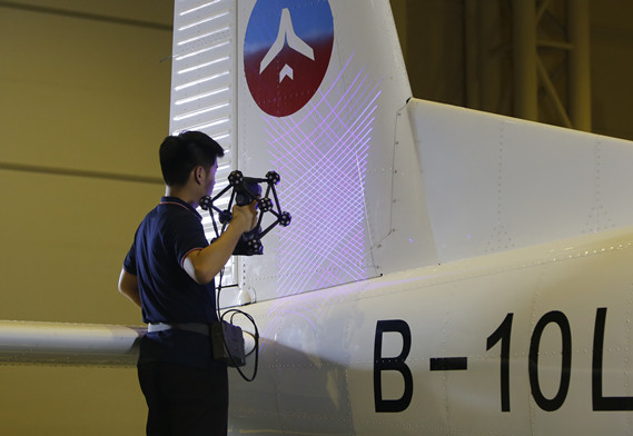 ماسح ضوئي ثلاثي الأبعاد للتتبع البصري مع مسح ثلاثي الأبعاد عالي السرعة